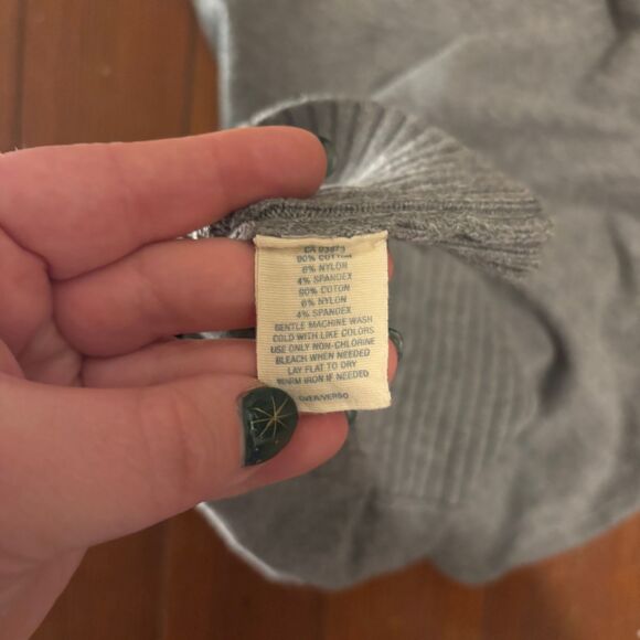 American Eagle Slouchy V-Neck Knit Sweater Gray Size M - Picture 7 of 7